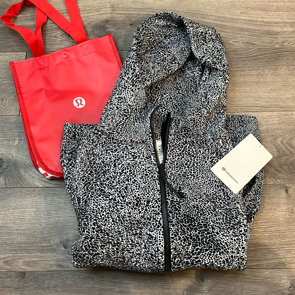 Lululemon Scuba Hoodie Full Zip, Size 6
